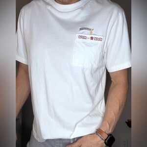 White Graphic UNIQLO T-Shirt